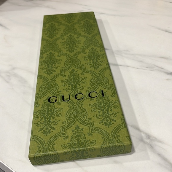 Gucci midnight navy and red silk bee web tie - Picture 8 of 8